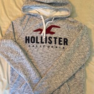 Hollister Men's Heather Gray Hoodie with Maroon Logo